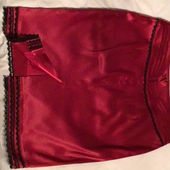 Le chateau pencil skirt - Picture 2 of 5